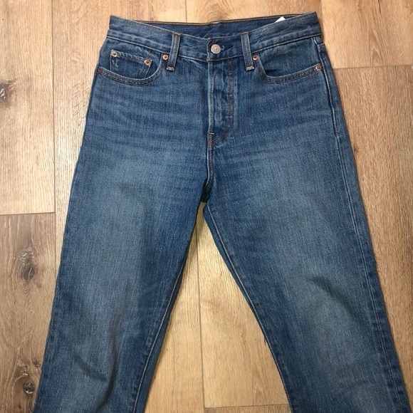 Levi’s Medium Wash Raw Hem Skinny Jeans Size 27 - Picture 5 of 11